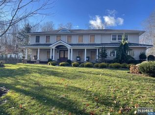 81 Bonnie Way, Allendale, NJ 07401