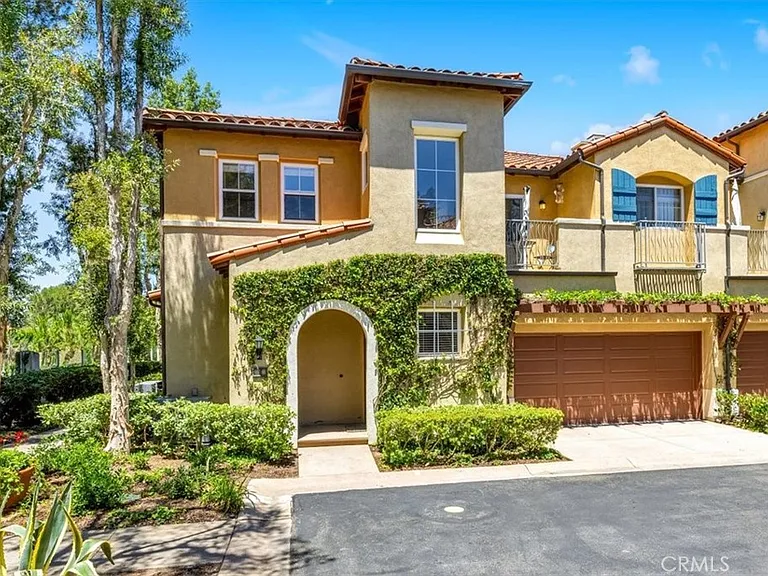 4 Veroli Ct — Photo 1