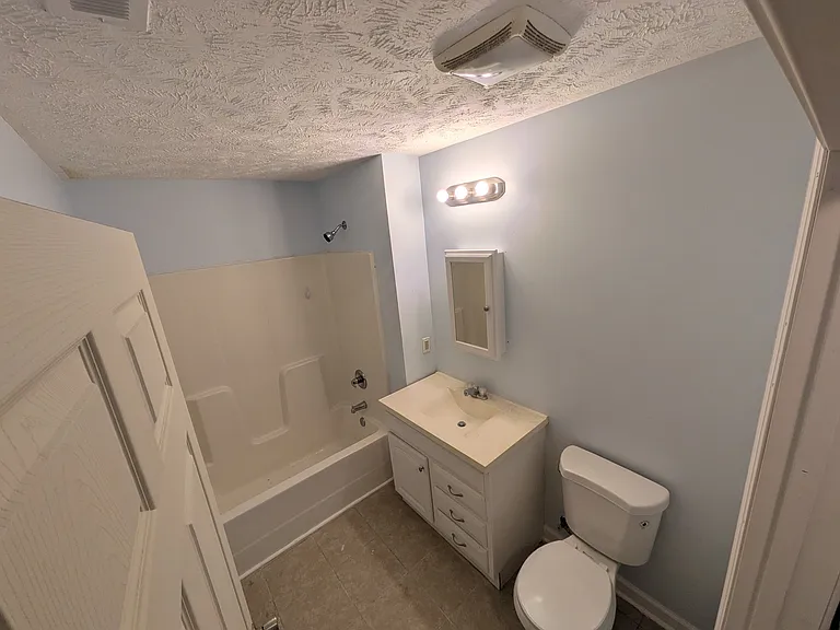 549 Stevens St — Photo 5