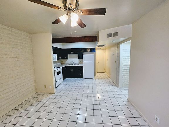 4th image of 2930 N 30th St #7