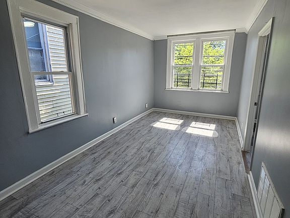 2nd image of 384 Broughton Ave Floor 2