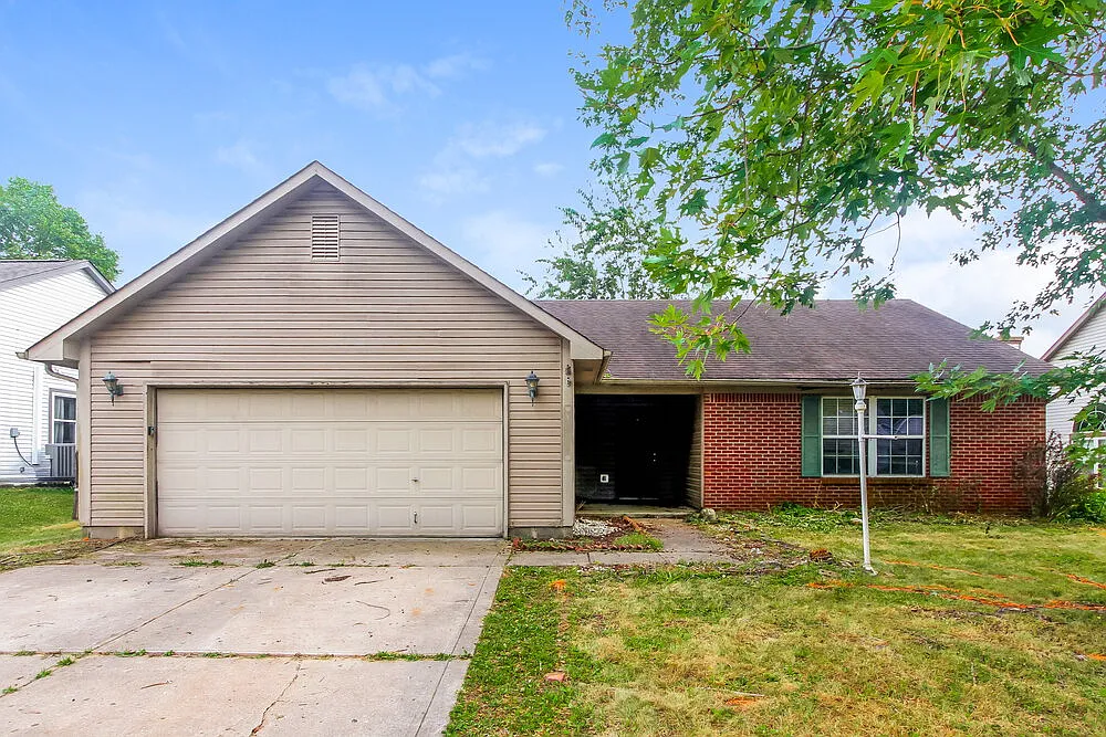 3 bed, 2.0 bath, 1350 sqft, $1,765 — Photo 1