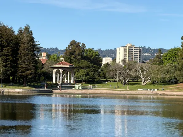 151 Lakeside Dr APT 110, Oakland, CA 94612