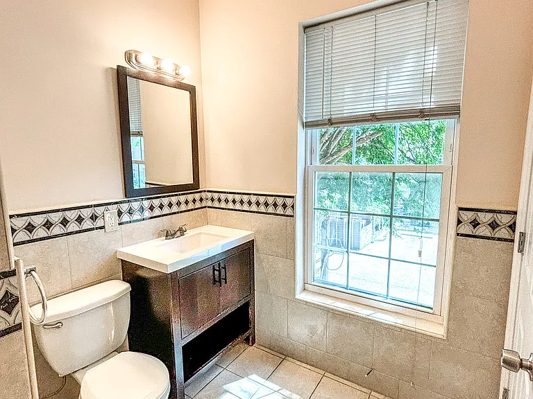 921 Ridge Ave #3D — Photo 11