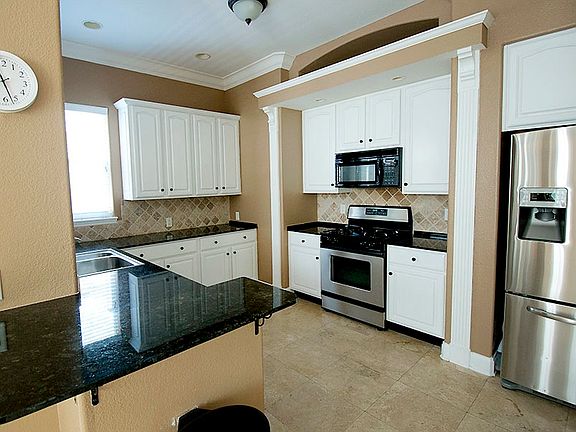 4th image of 3110 W Fielder St