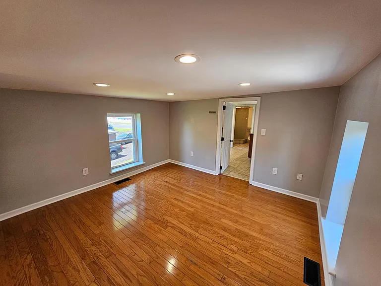 208B Old River Rd — Photo 2