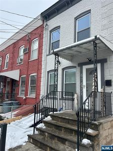 676 Chestnut St, Kearny, NJ, 07032