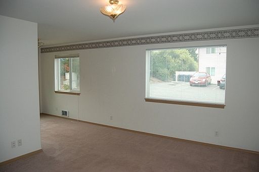 4th image of 1301 NW Elwha St