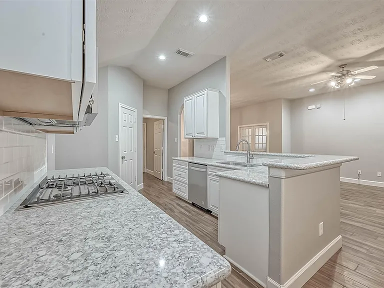 15943 Pleasant Green Cir — Photo 20