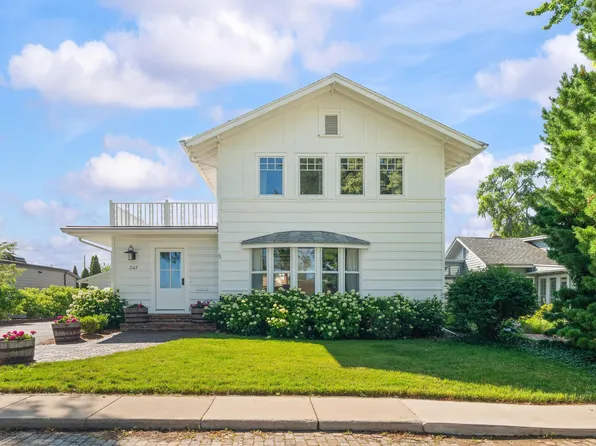 347 Ridgeway St, Saint Joseph, MI 49085