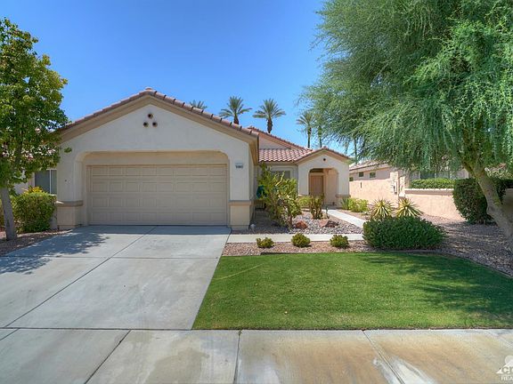 2nd image of 35993 Palomino Way