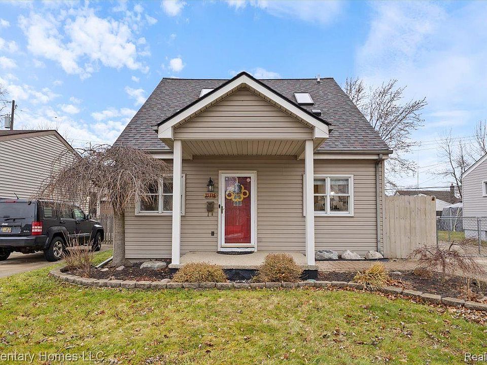 1st image of 22415 Kramer St