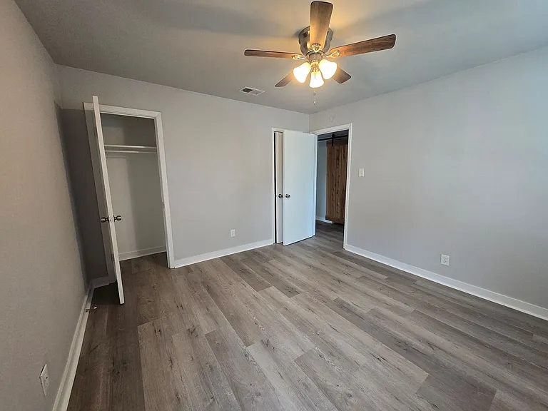 501A Parkdale Ave — Photo 15
