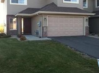 19555 Prairieview Dr, Rogers, MN 55374