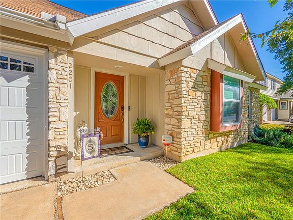 2nd image of 2201 Creekview Dr