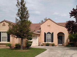 9396 N Jade Ave, Fresno, CA 93720