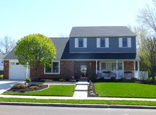 608 Saxony Dr, Fairless Hills, PA 19030