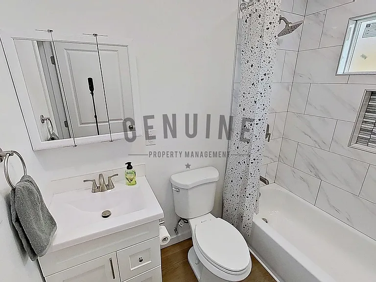 8134 Poinsettia Dr #B — Photo 10