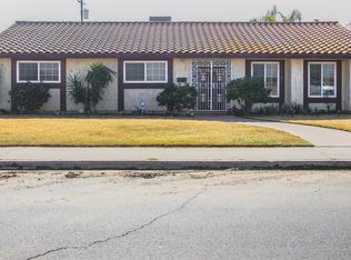 611 Varsity Rd, Arvin, CA 93203