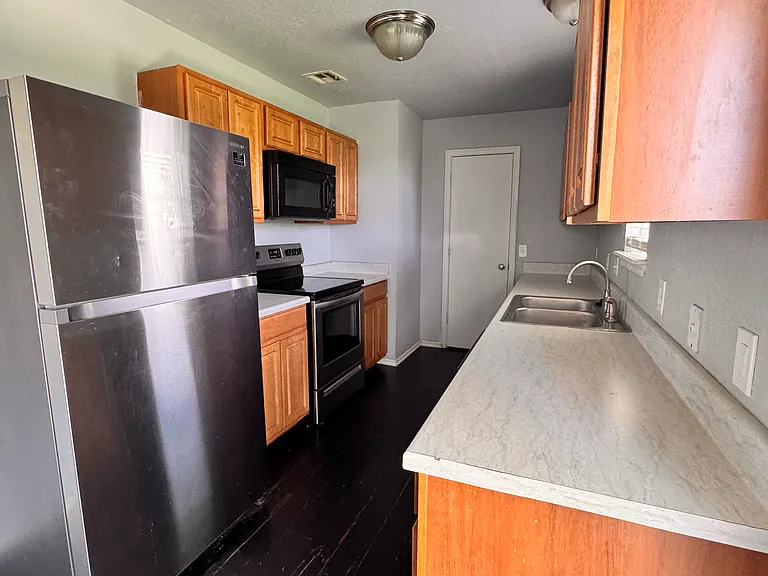 4401 SE 86th St — Photo 2