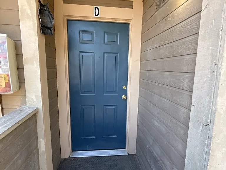 4623 Krissylouise Way #D — Photo 2