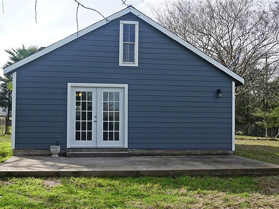 4th image of 302 Chargers Ln
