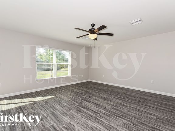 3rd image of 1195 Desmond St
