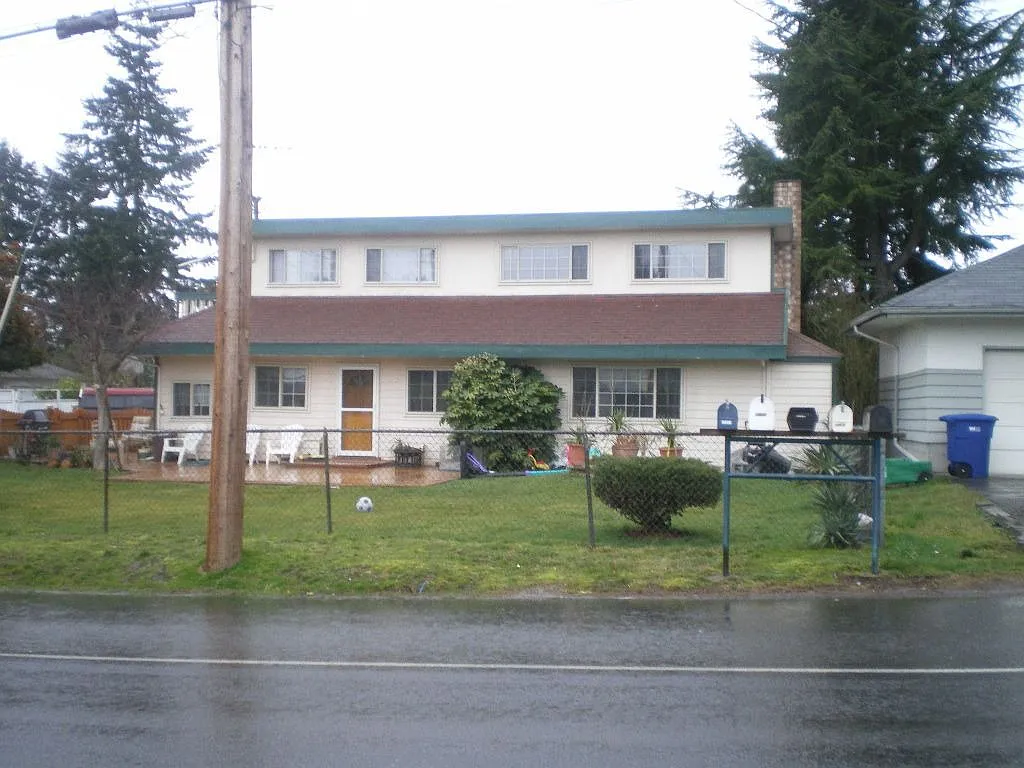 13627 8th Ave S photo 1