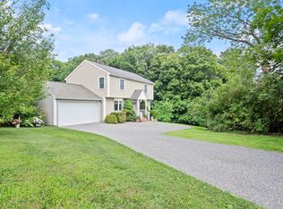 36 Bridle Rd, New Milford, CT 06776
