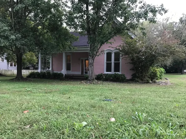 111 Maple St, Bell Buckle, TN 37020