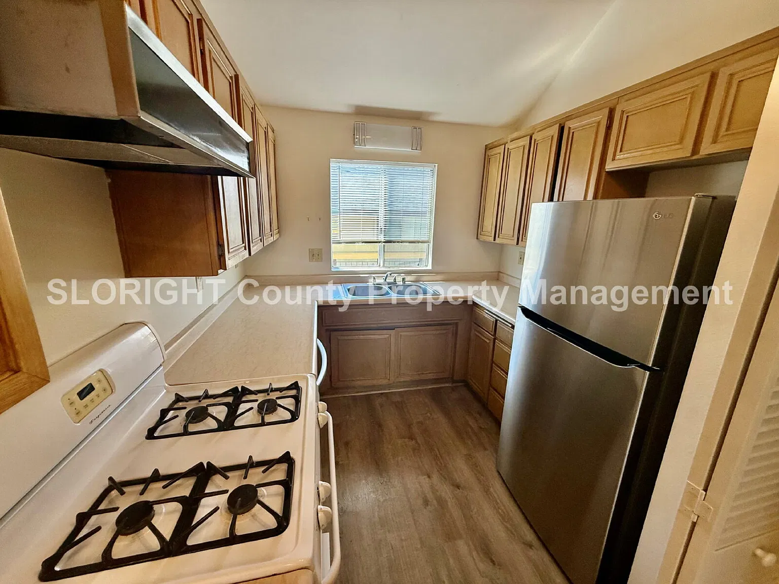 2 bed, 2.0 bath, 1218 sqft, $4,000 — Photo 4
