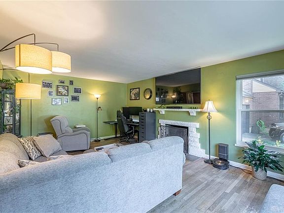 4th image of 3728 Wenzler Dr