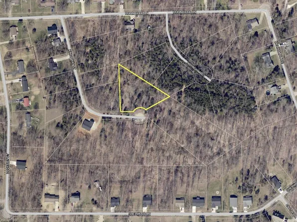 222 Kings Way Ct, Bedford, IN 47421