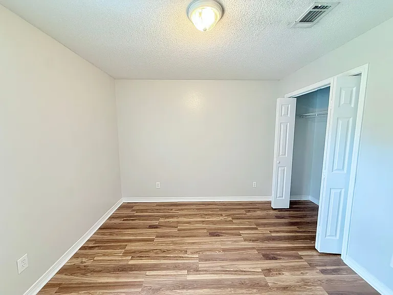 6183 Ashton Woods Cir — Photo 9