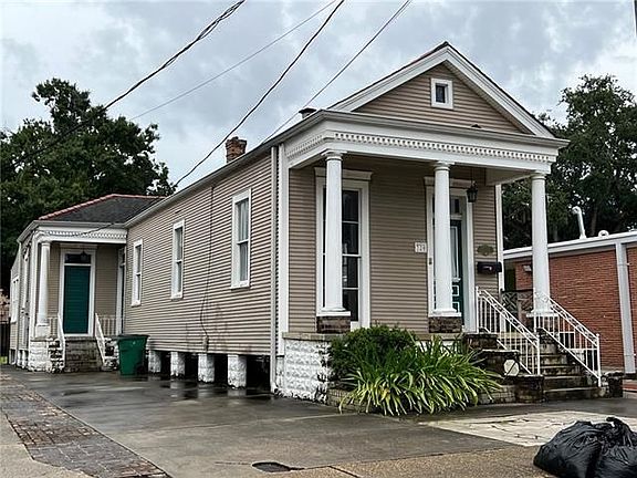 2nd image of 720 Lafayette St