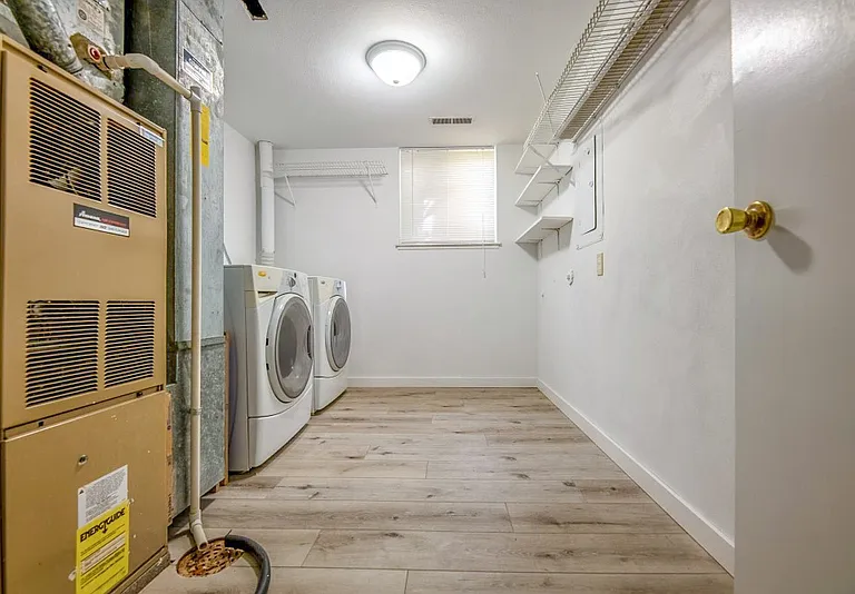 1103 E Samuel Ave — Photo 8