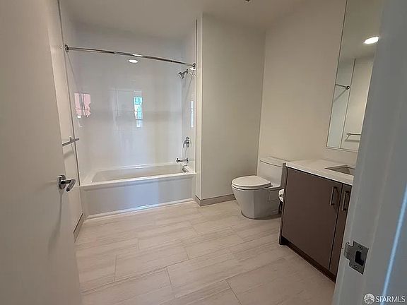5th image of 588 Minna St #401