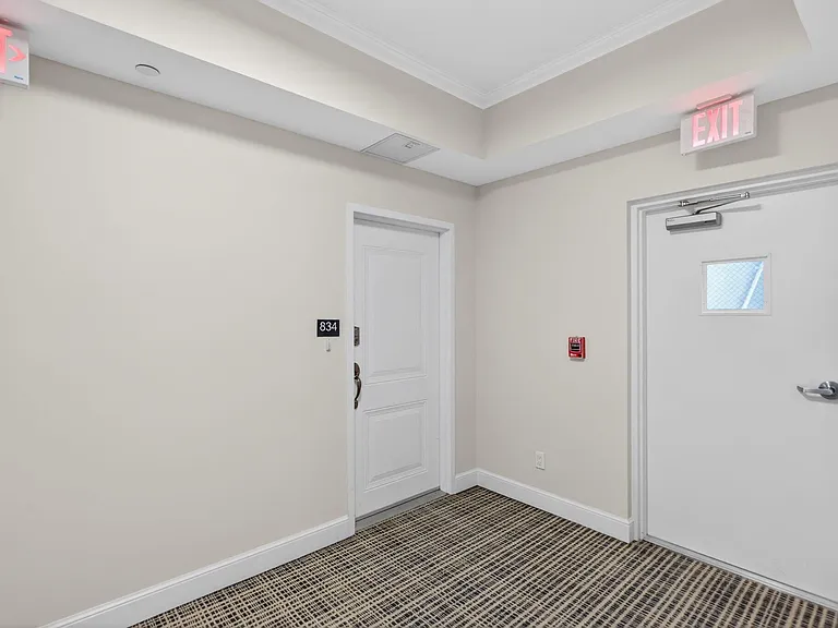 834 Bay Colony Dr S — Photo 42