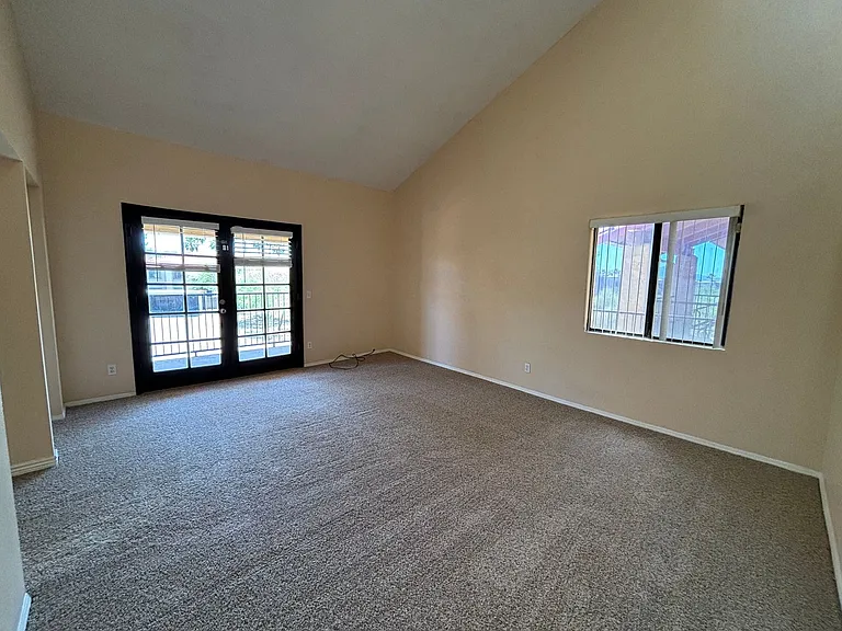 8267 N Oracle Rd #239 — Photo 4