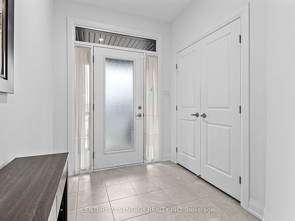 4th image of 463 Fernside St