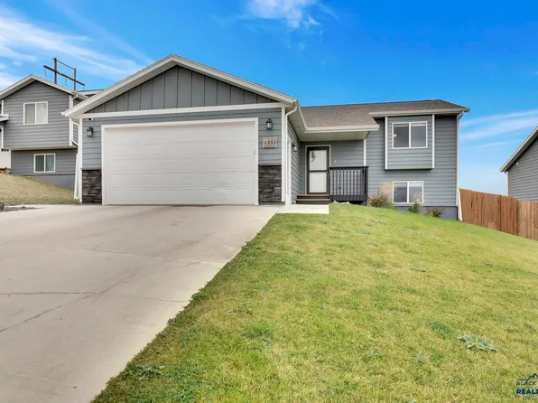 2033 E Philadelphia St, Rapid City, SD 57703