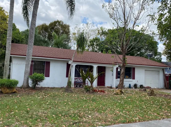 14902 SW 65th Ter, Miami, FL 33193