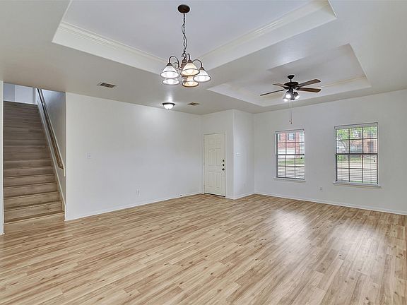 4th image of 4423 Garden Ridge Ct