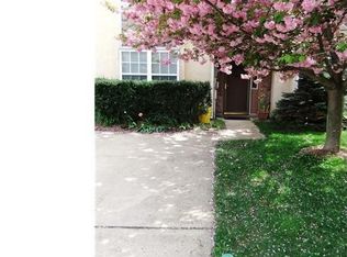 116 Lakeside Dr, Atco, NJ 08004