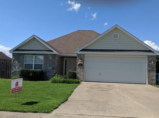 205 E Southpointe Ave, Rogers, AR 72758