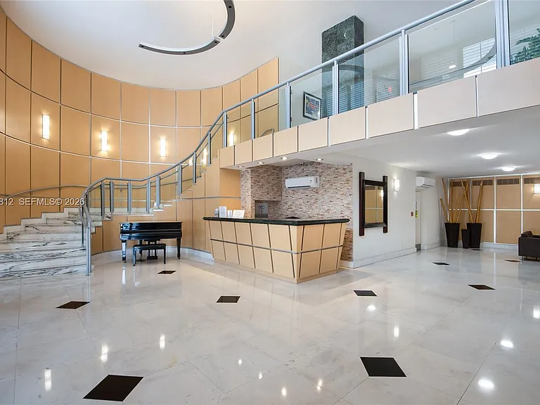 6770 Indian Creek Dr #15B — Photo 21