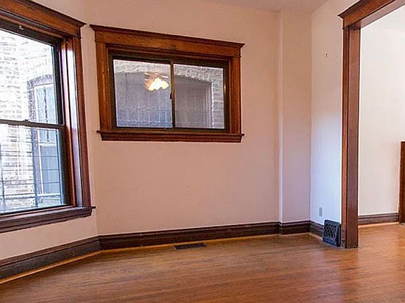 4th image of 3339-41 N Sheffield Ave