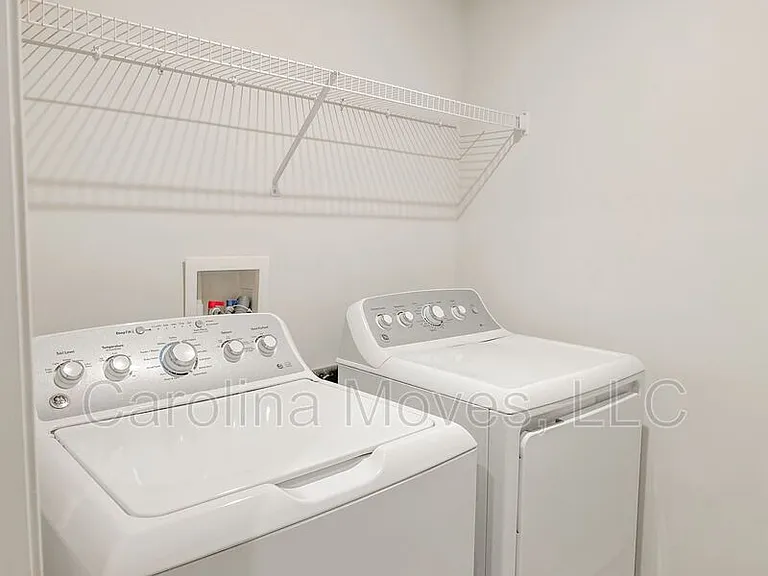 415 Huntingdale Pl — Photo 11