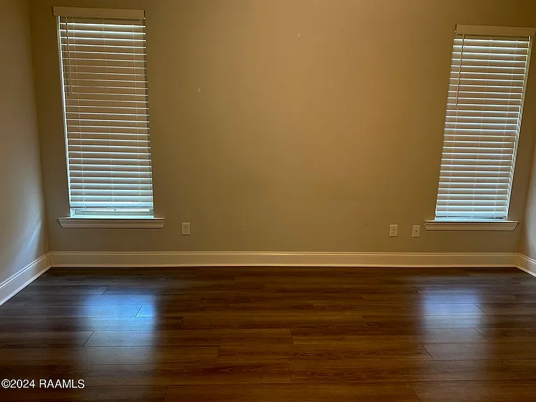 210 Twin Meadow Ln — Photo 11
