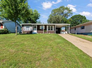 109 N 19th St, Pekin, IL 61554